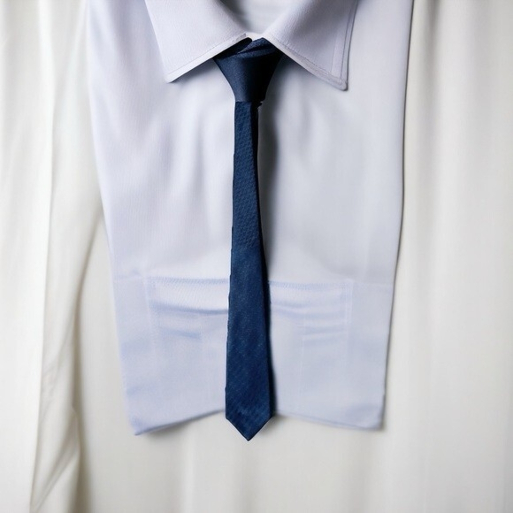 DAVID TAYLOR Dark Blue 100% Polyester Classic Mens Neck Tie 57" NWT